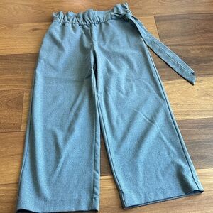 Zara Gray Wide-Leg Tie-Waist Capris with Ruffle Waist